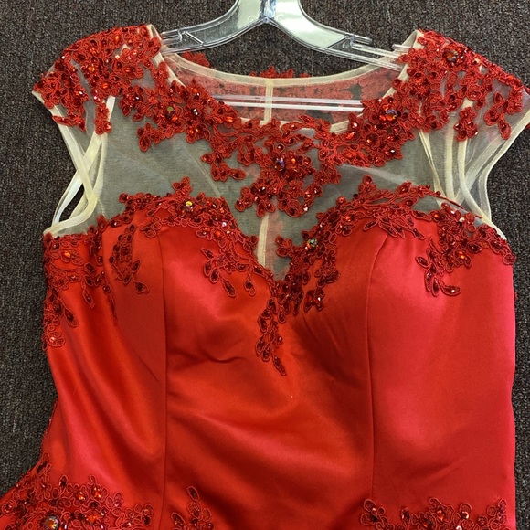 Little red dress - Picture 2 of 4